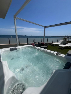 Villa Marsa - Cannes - on beach